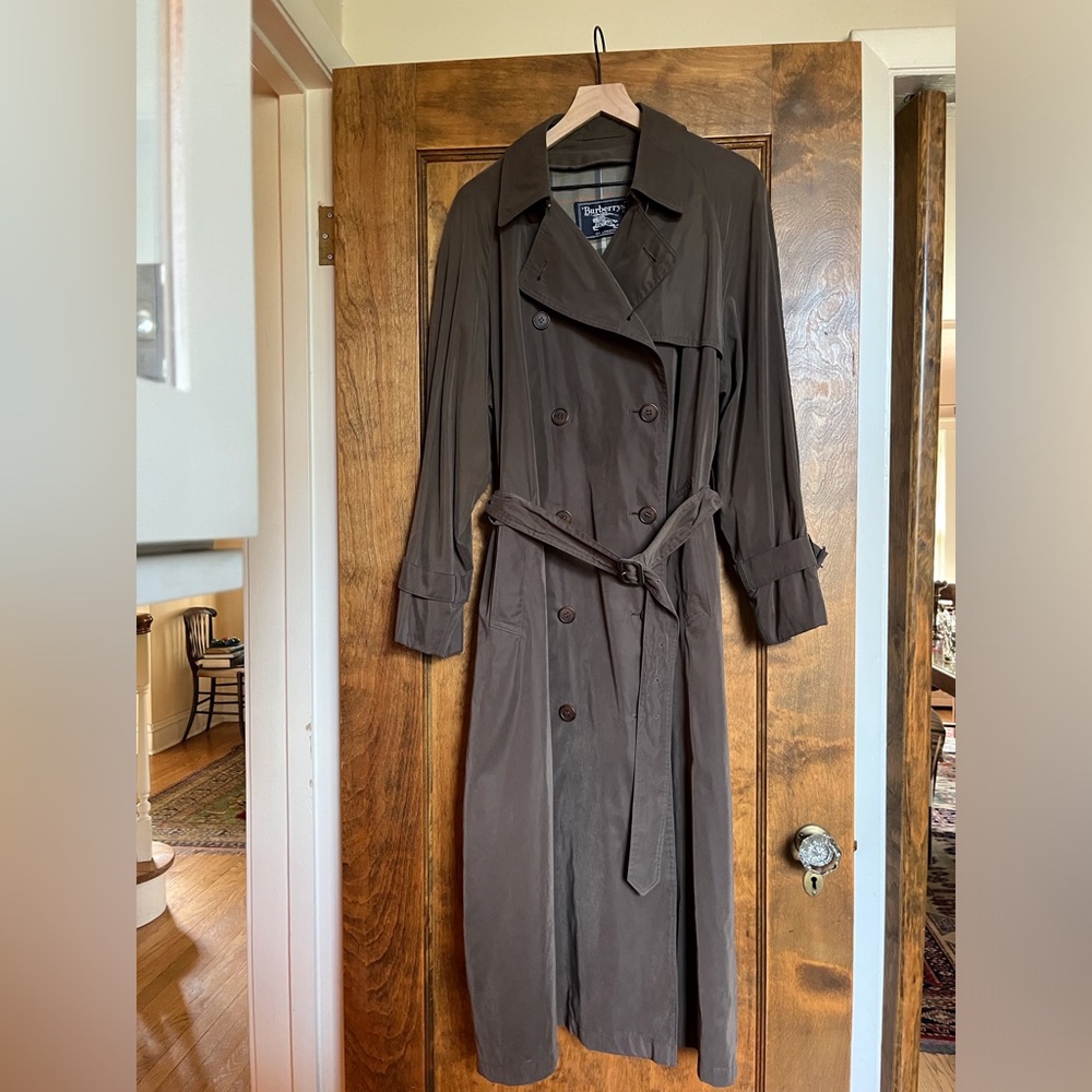 Vintage Burberry Women’s Trench Coat/Raincoat with Removable Wool Lining